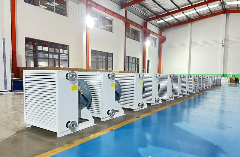 防爆型蒸汽暖風機生產(chǎn)場景